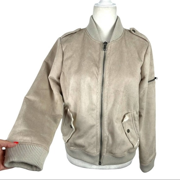 Chaser Faux Fur Lined Faux Suede Cropped Full Zip Jacket in Beige Size Medium - Picture 4 of 15